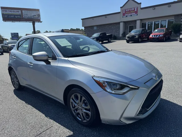 2020 Toyota Yaris XLE