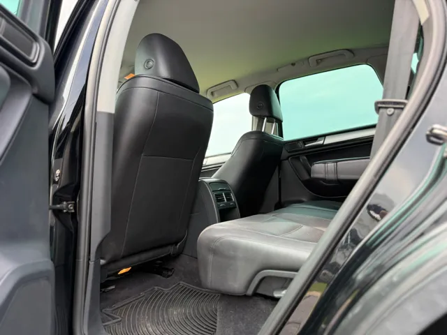 2011 Volkswagen Touareg Sport - Photo 32