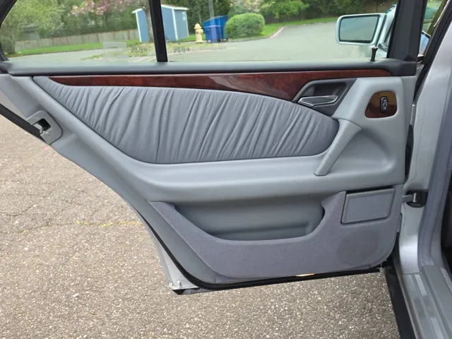1999 Mercedes-Benz E-Class Base - Photo 13