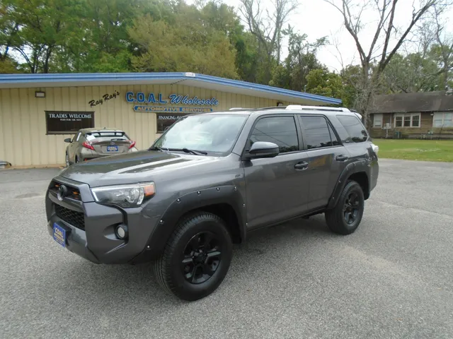 2016 Toyota 4Runner SR5 - Photo 2