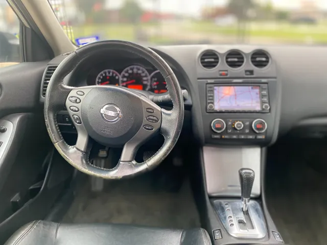 2011 Nissan Altima - Photo 13