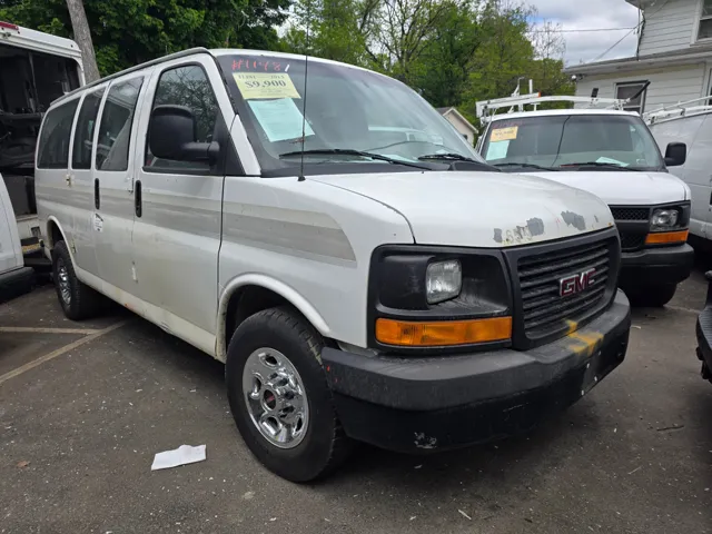 2013 GMC Savana 2500 Cargo Van's photo