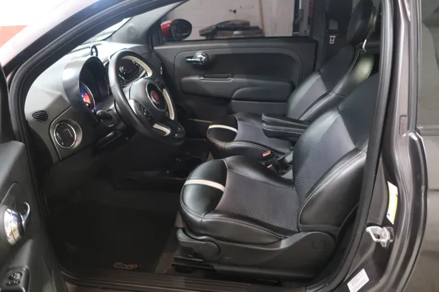 2017 FIAT 500e Battery Electric - Photo 8