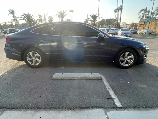 2021 Hyundai Sonata SE photo 2