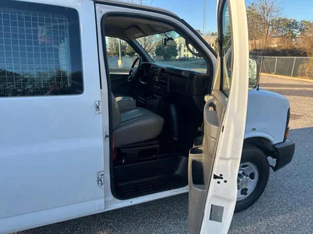2013 Chevrolet Express Cargo Work Van - Photo 16