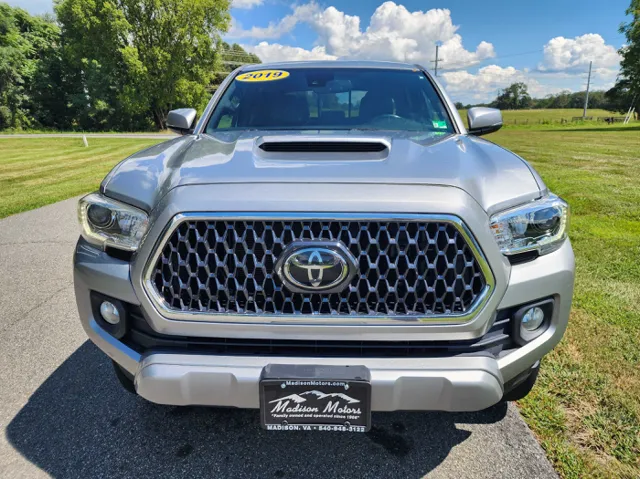 2019 Toyota Tacoma TRD Sport Double Cab Long Bed V6 4x4 photo 3