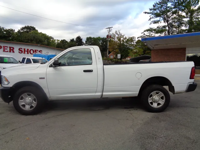 2017 Ram 2500 Tradesman photo 3