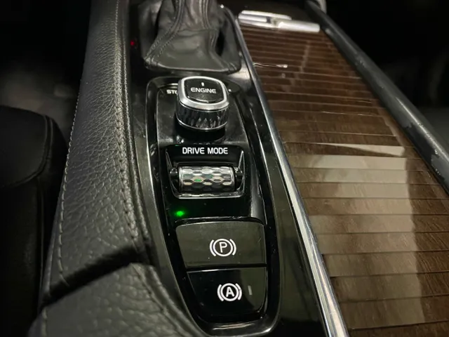 2016 Volvo XC90 Momentum - Photo 19