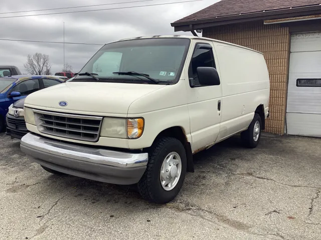 1996 Ford E-Series's photo