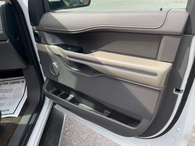 2018 Ford Expedition MAX XLT photo 28