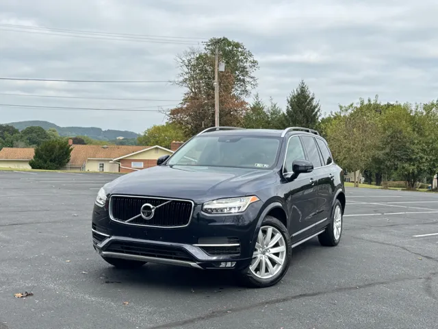 2016 Volvo XC90 Momentum