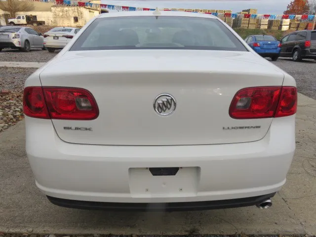 2010 Buick Lucerne CX photo 4