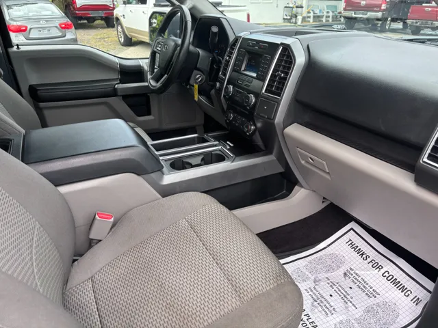 2015 Ford F-150 XLT photo 16