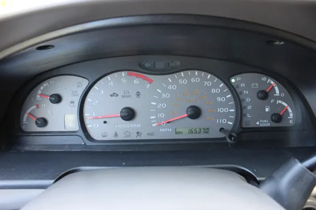 2001 Toyota Sequoia Limited - Photo 31