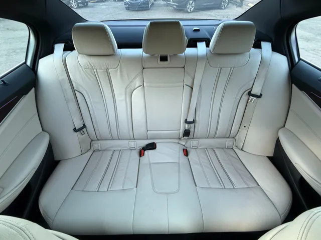 2017 BMW 5 Series 530i - Photo 27