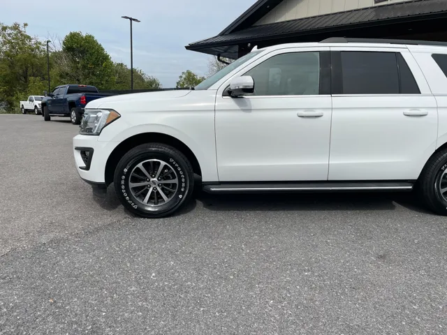 2018 Ford Expedition MAX XLT photo 2