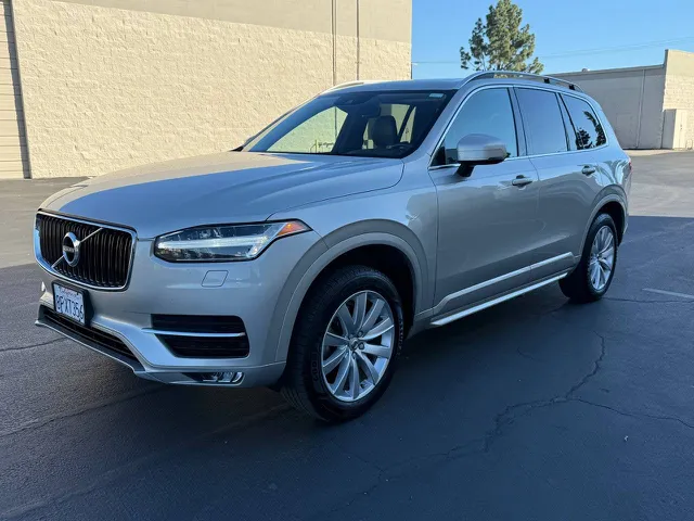 2018 Volvo XC90 Momentum
