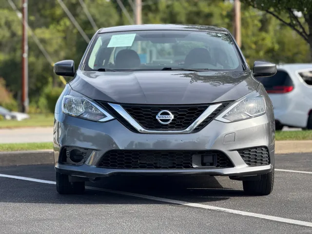 2019 Nissan Sentra photo 2