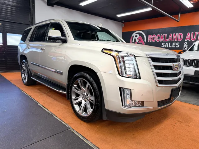 2015 Cadillac Escalade AWD Premium's photo