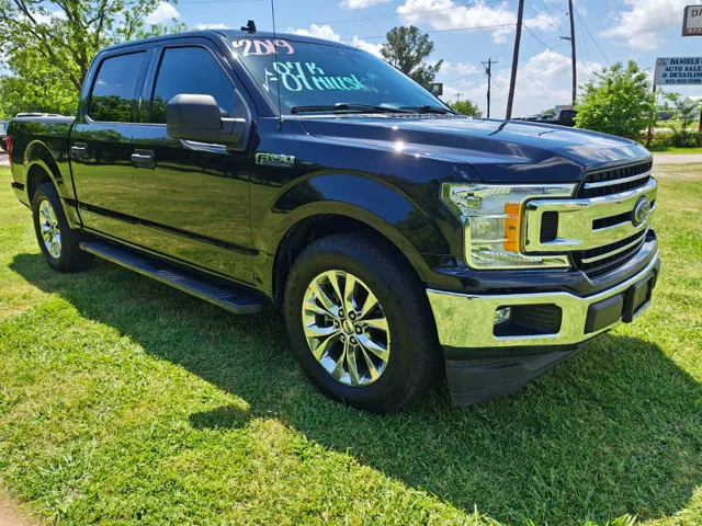 2019 Ford F-150 XL's photo