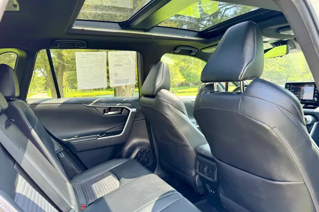 2021 Toyota RAV4 XSE - Photo 26