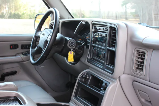 2005 GMC Sierra 2500HD - Photo 41