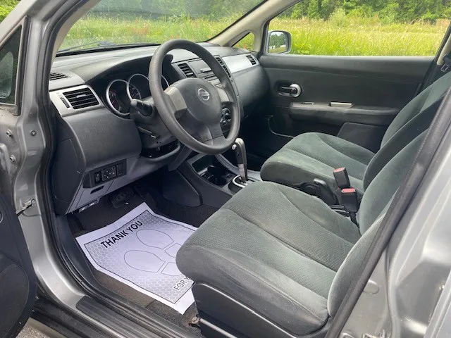 2011 Nissan Versa photo 20