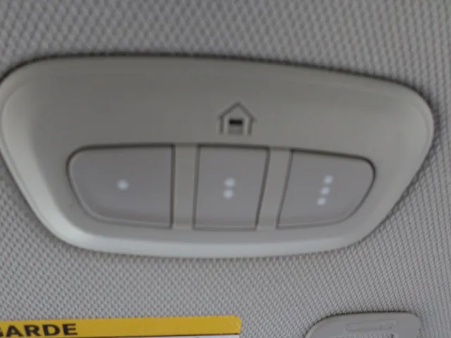 2023 Jeep Grand Cherokee Overland - Photo 31