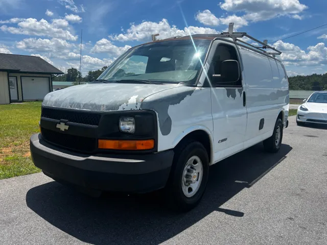 2003 Chevrolet Express's photo