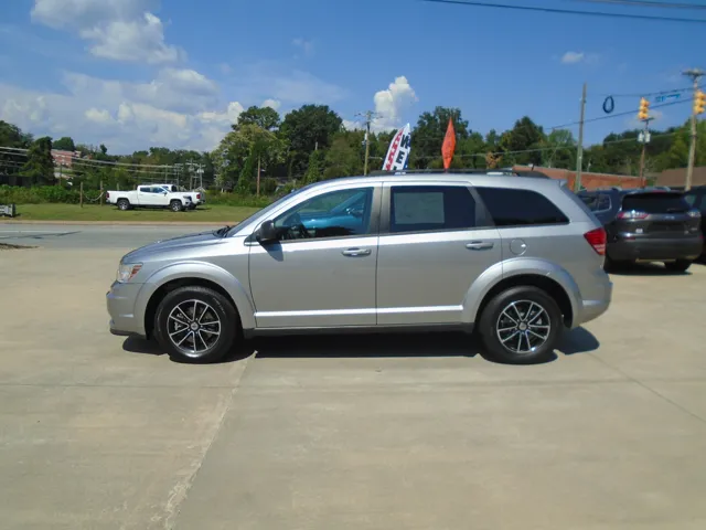 2018 Dodge Journey SE FWD photo