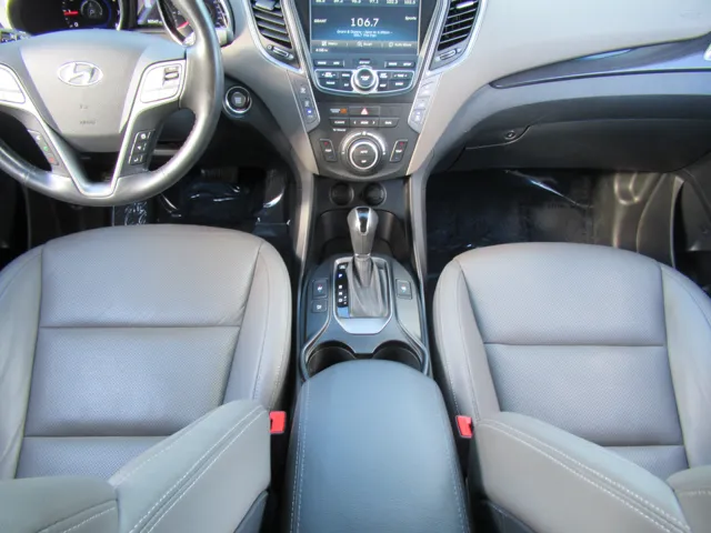 2015 Hyundai Santa Fe Limited - Photo 21