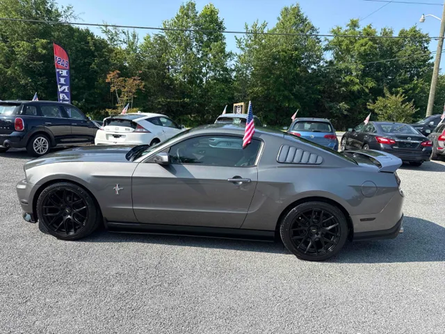 2010 Ford Mustang's photo