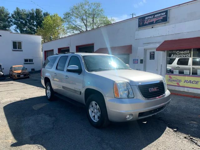 2013 GMC Yukon 4WD 1/2 Ton SLT (4SA)'s photo