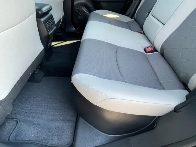 2022 Toyota RAV4 Hybrid photo 16