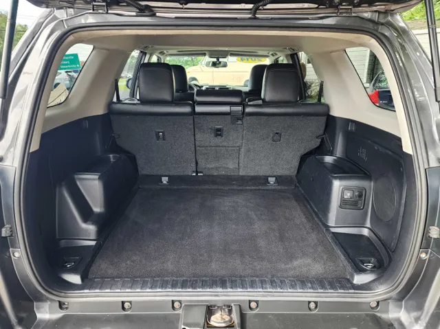 2014 Toyota 4Runner Limited 4WD V6 photo 14