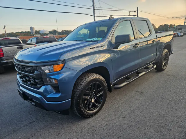 2024 Chevrolet Silverado 1500 photo 2