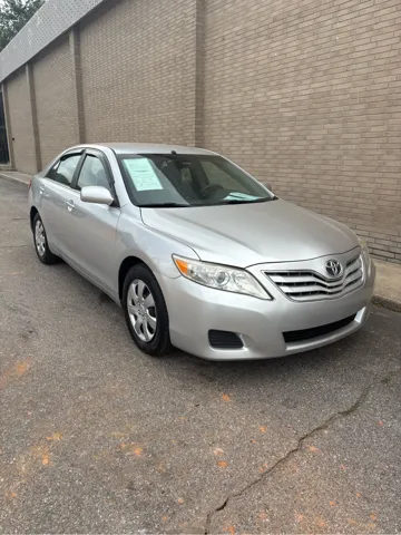 2010 Toyota Camry 2.5 Auto LE's photo
