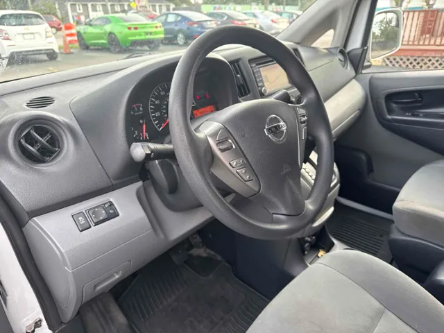 2019 Nissan NV200 SV - Photo 9
