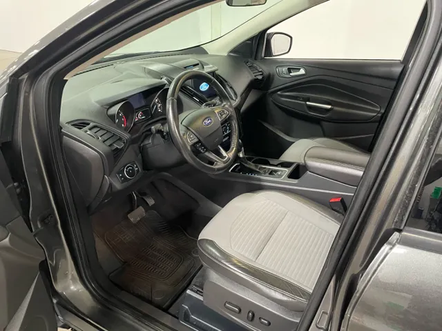 2017 Ford Escape SE photo 13
