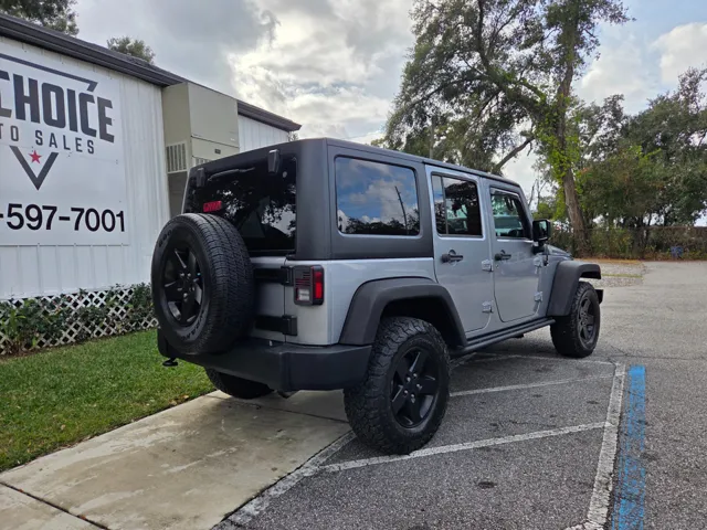 2016 Jeep Wrangler Unlimited Black Bear photo 3