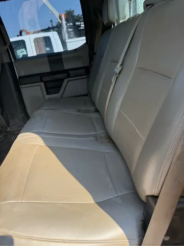 2017 Ford F-550 - Photo 12
