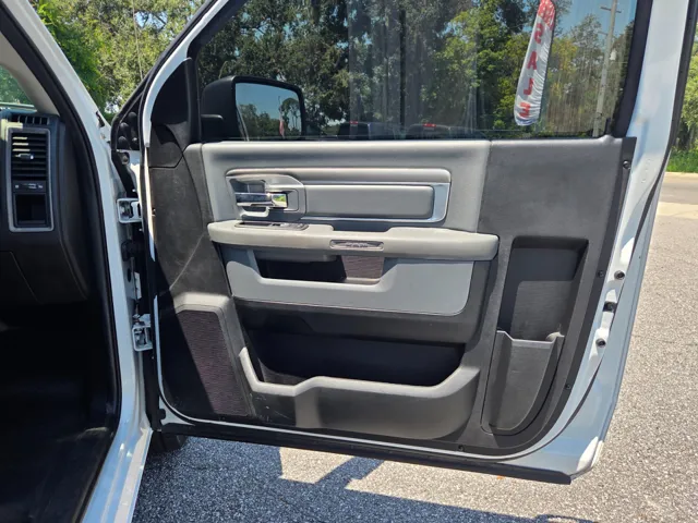 2019 Ram 1500 Classic photo 21