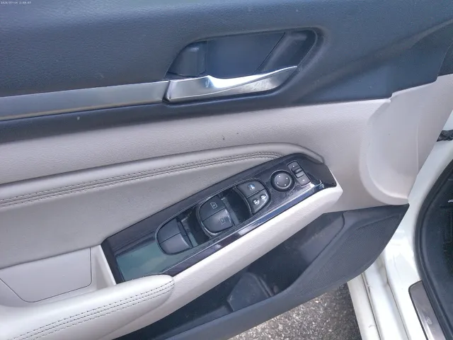 2020 Nissan Altima SL - Photo 14