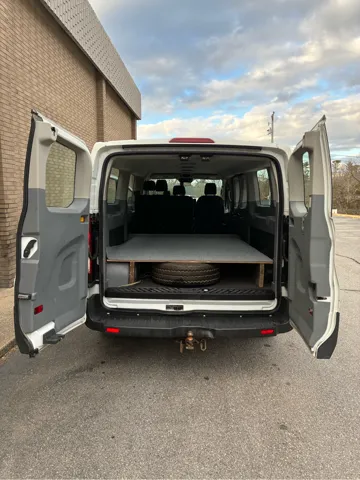2017 Ford Transit Wagon XLT - Photo 16