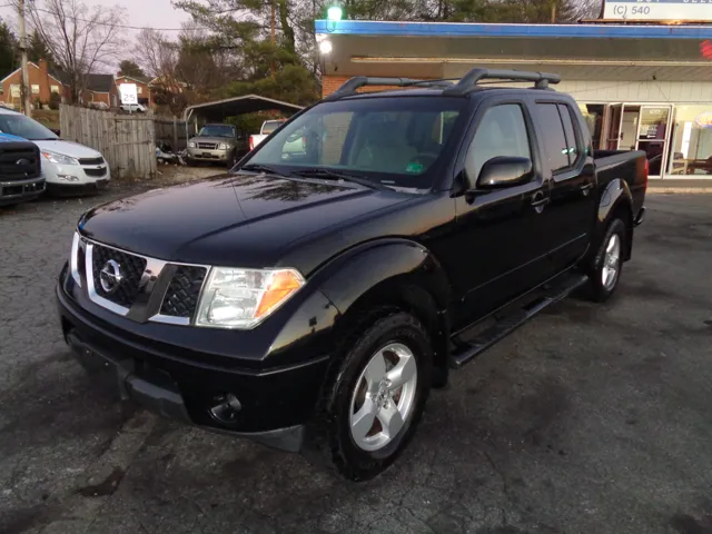 2008 Nissan Frontier SE's photo