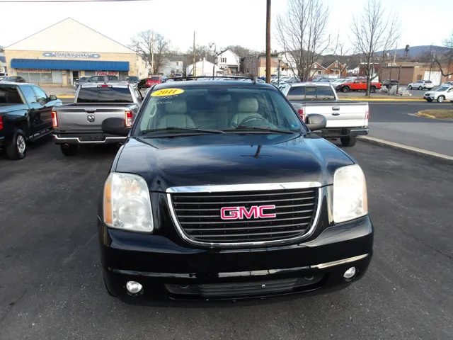 2011 GMC Yukon SLT's photo
