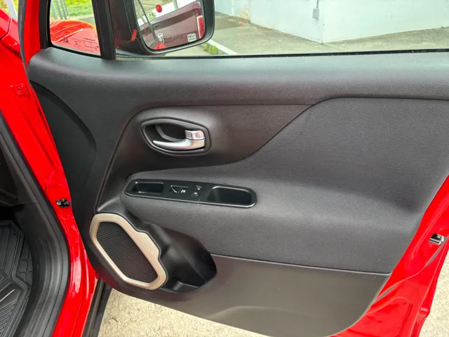2016 Jeep Renegade Sport - Photo 33