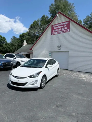 2016 Hyundai Elantra 1.8 SE M/T's photo