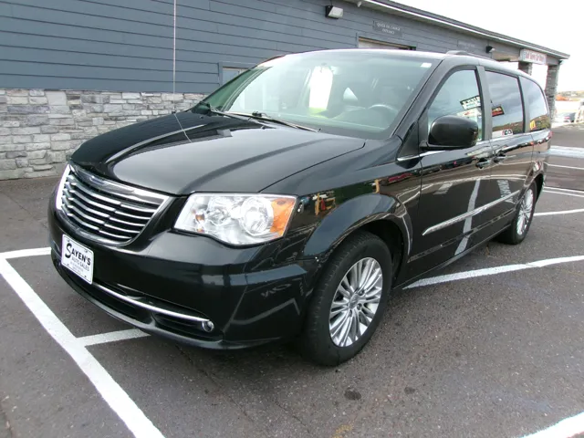 2015 Chrysler Town & Country Touring-L