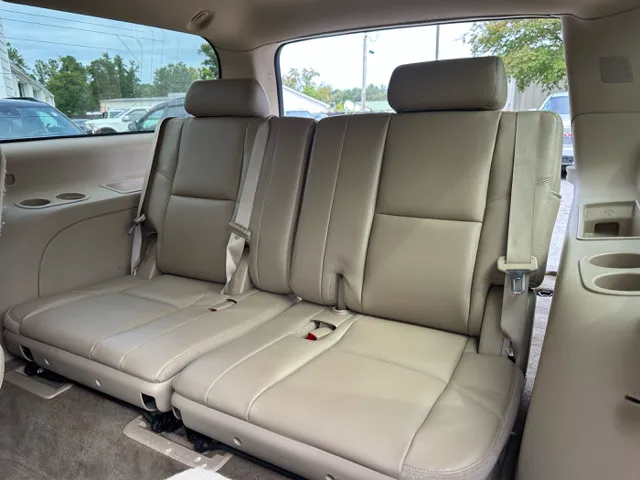 2013 Chevrolet Suburban LTZ - Photo 9